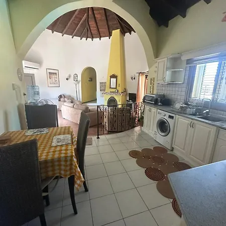 Beach Villa Agios Epiktitos